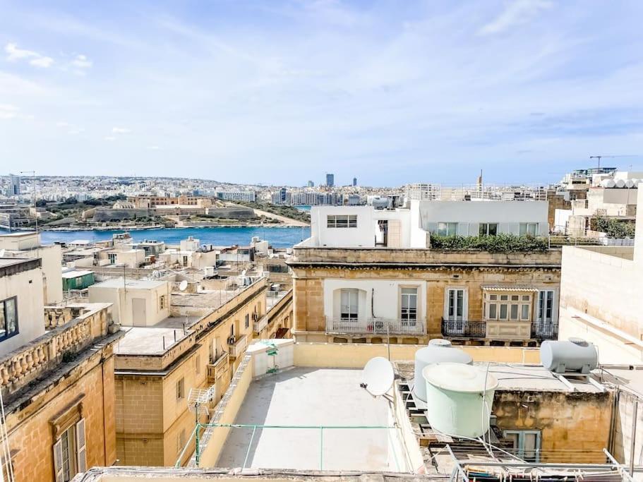 City Penthouse With Roof Terrace And Sea Views La Valeta Exterior foto