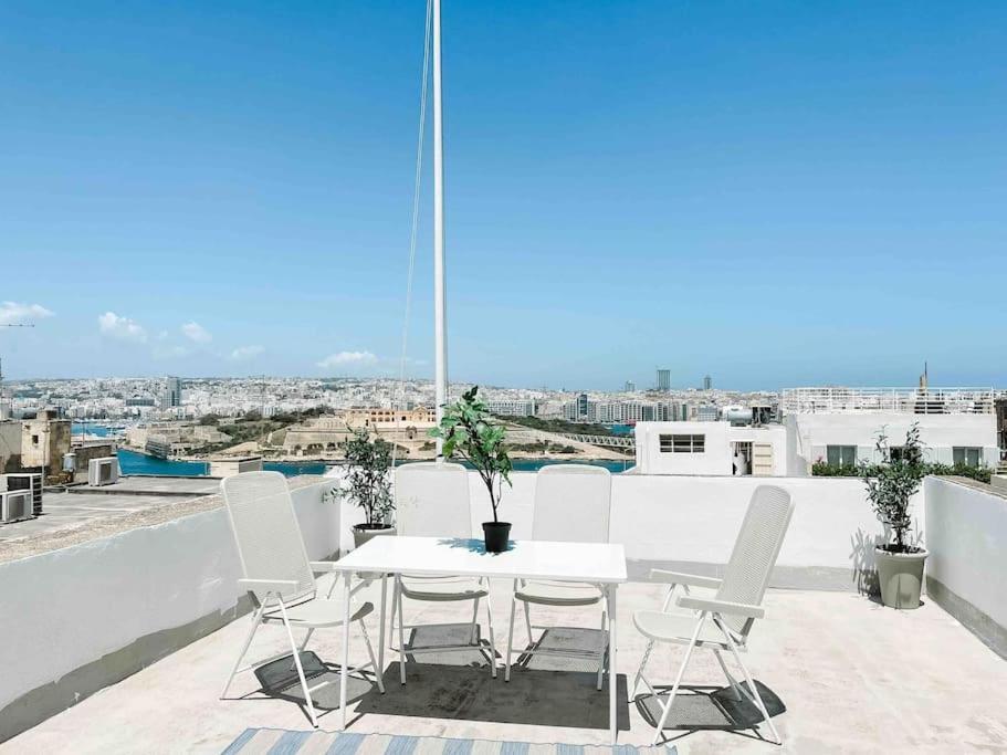 City Penthouse With Roof Terrace And Sea Views La Valeta Exterior foto