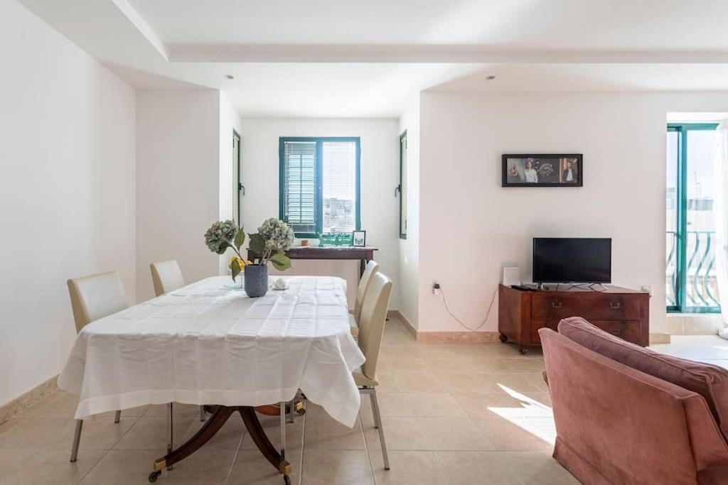City Penthouse With Roof Terrace And Sea Views La Valeta Exterior foto