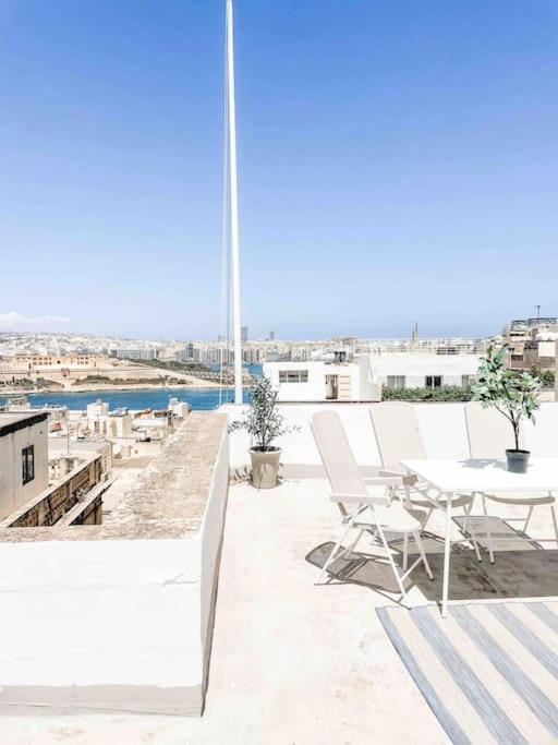 City Penthouse With Roof Terrace And Sea Views La Valeta Exterior foto